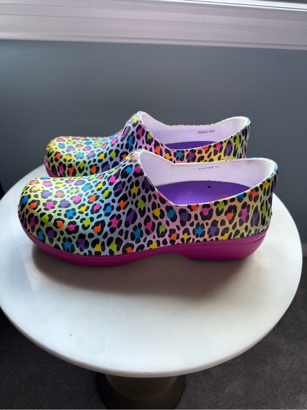 CROCS x LISA FRANK Neria Pro II - Neon Leopard Slip-On Clogs with Purple Insole - Picture 6 of 10